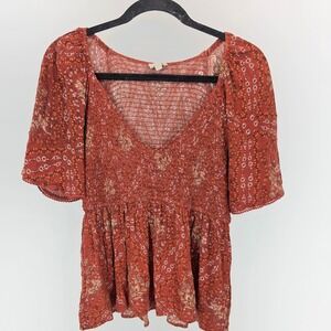 Hem & Thread Red Floral Smocked Peplum Top Flutter Sleeve Size Large